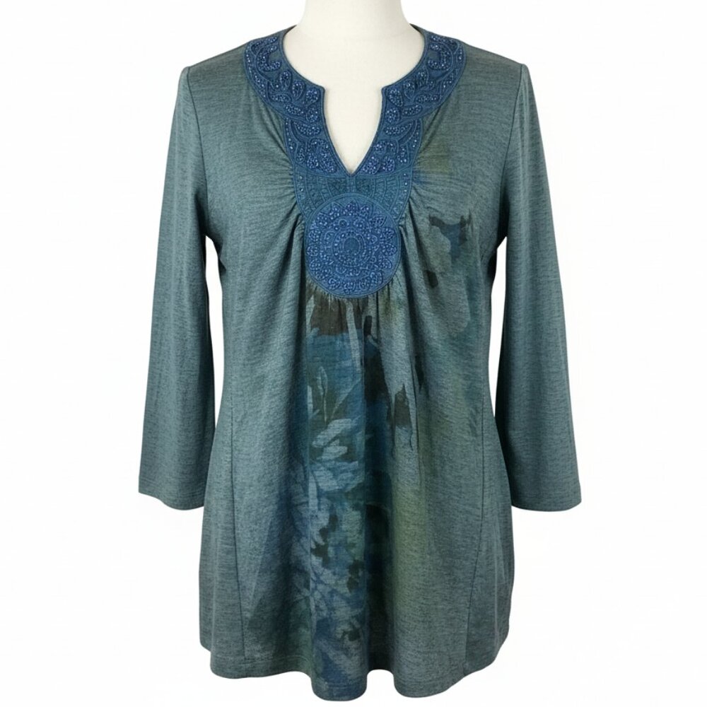 Bejeweled Women's Sequined Blue green top Size Medium-Large